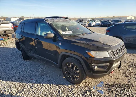 2020 Jeep Compass Trailhawk z USA, uszkodzony, nr VIN 3C4NJDDB1LT233382